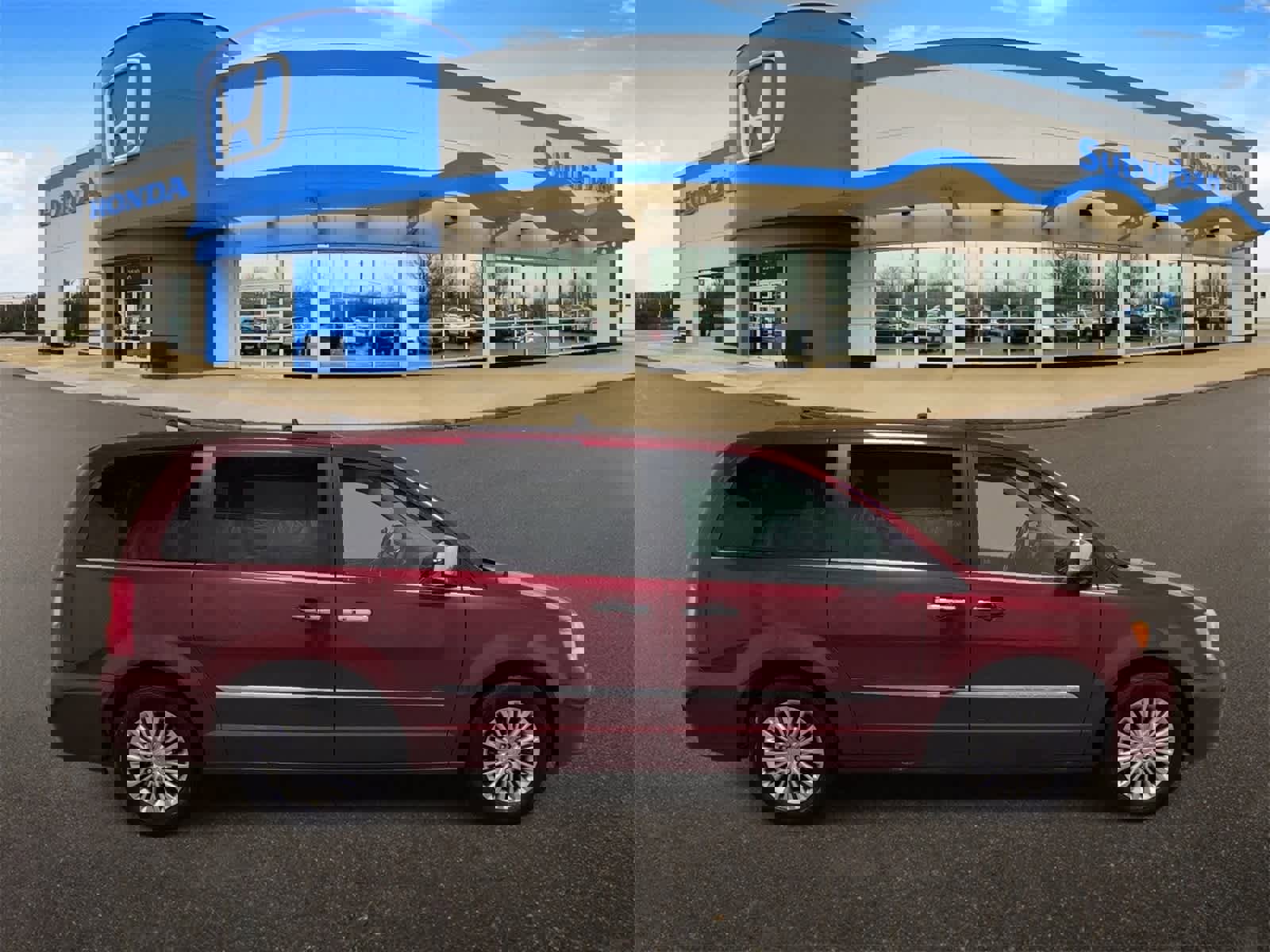 Used 2015 Chrysler Town & Country Touring-L w/ Driver Convenience Group image 9