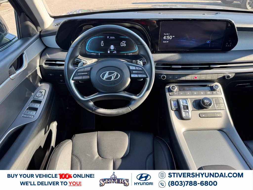 Certified 2025 Hyundai Palisade SEL FWD image 2