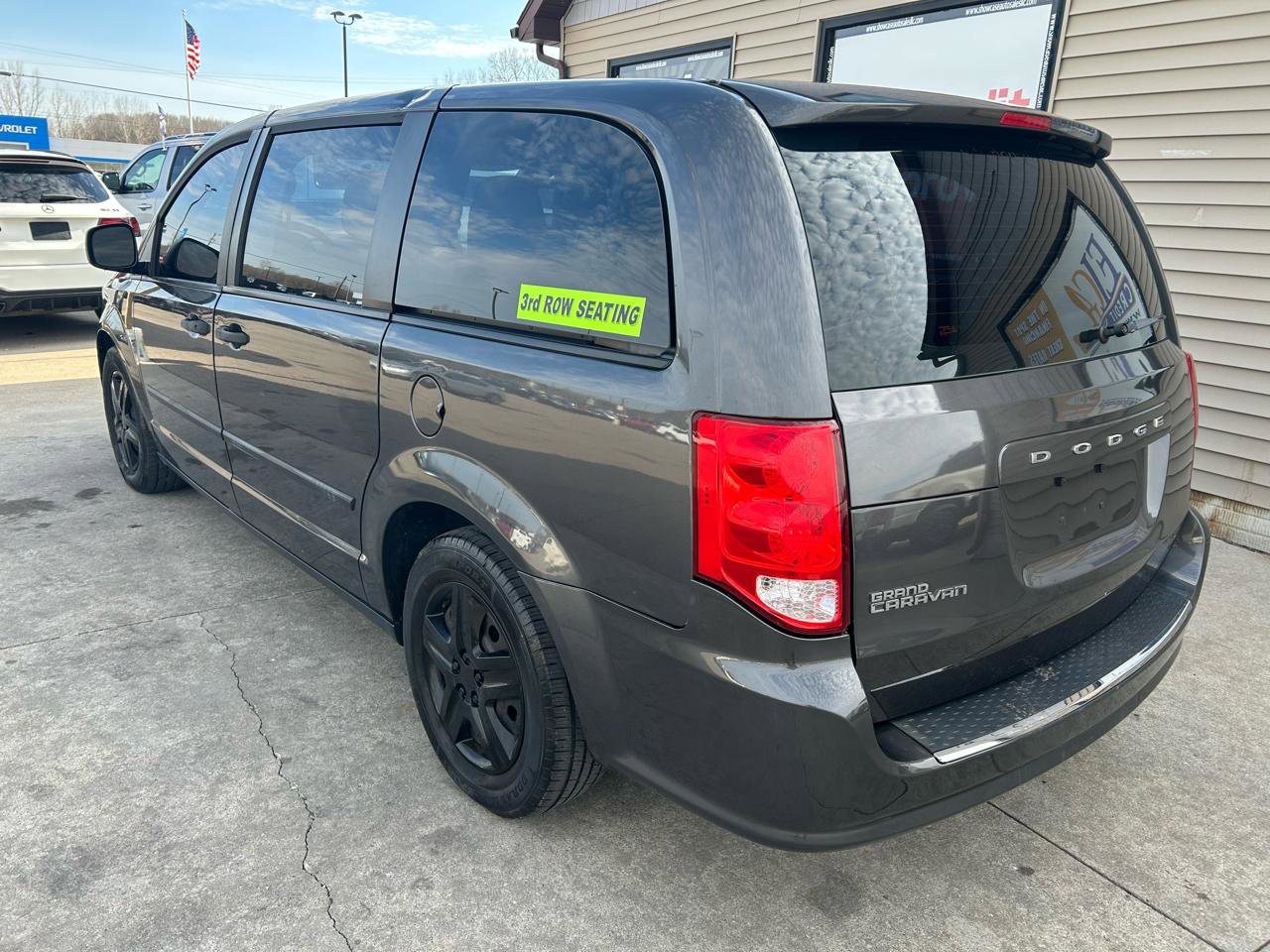 Used 2016 Dodge Grand Caravan SE image 7