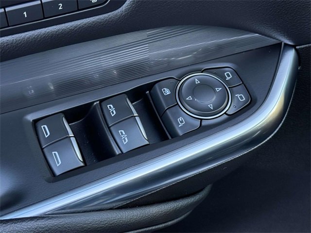 Used 2024 Cadillac XT4 Premium Luxury image 9