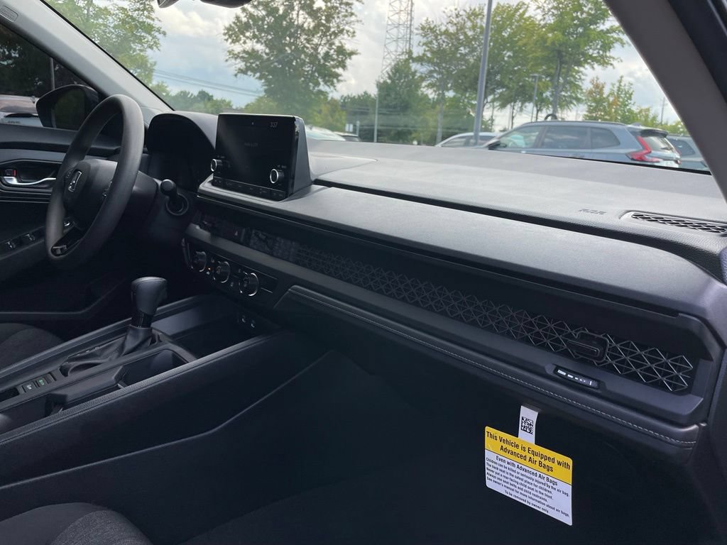 Certified 2025 Honda Accord LX image 33