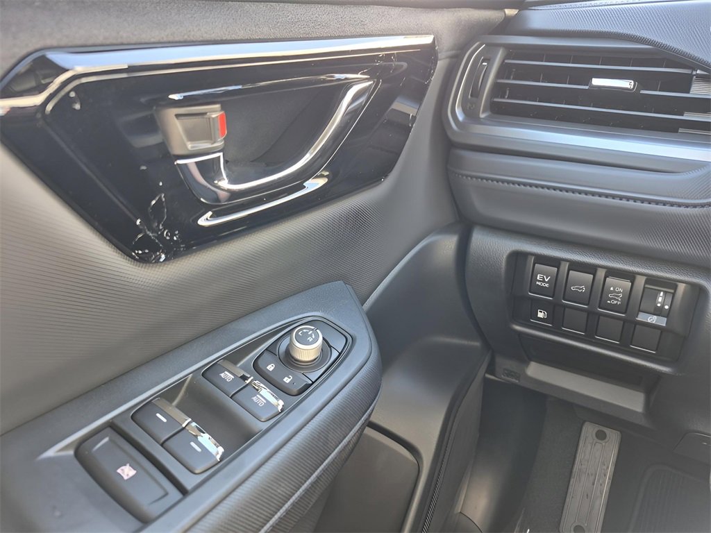New 2025 Subaru Forester Limited image 18