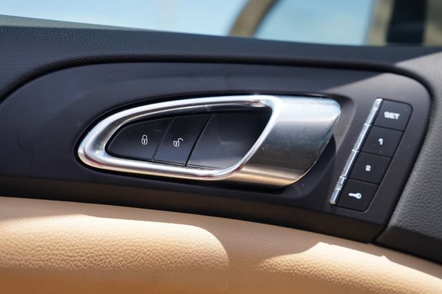 Used 2016 Porsche Cayenne AWD/4WD image 40
