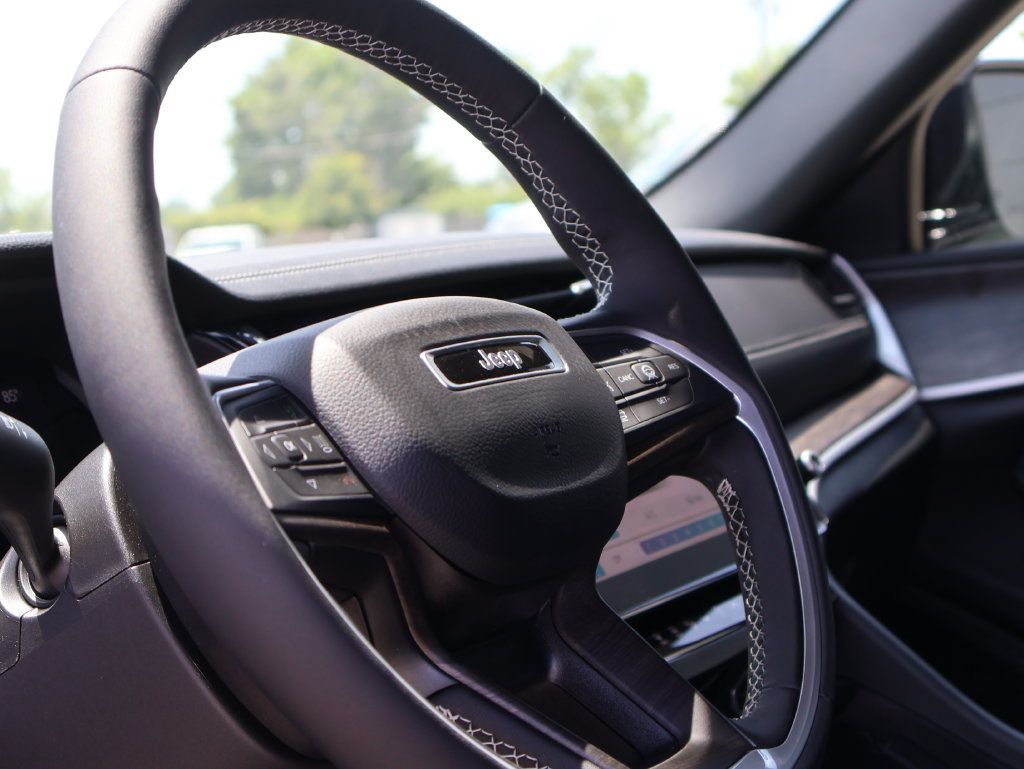 New 2026 Jeep Grand Cherokee Altitude AWD/4WD image 25