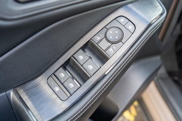 Certified 2025 Nissan Rogue SV image 19