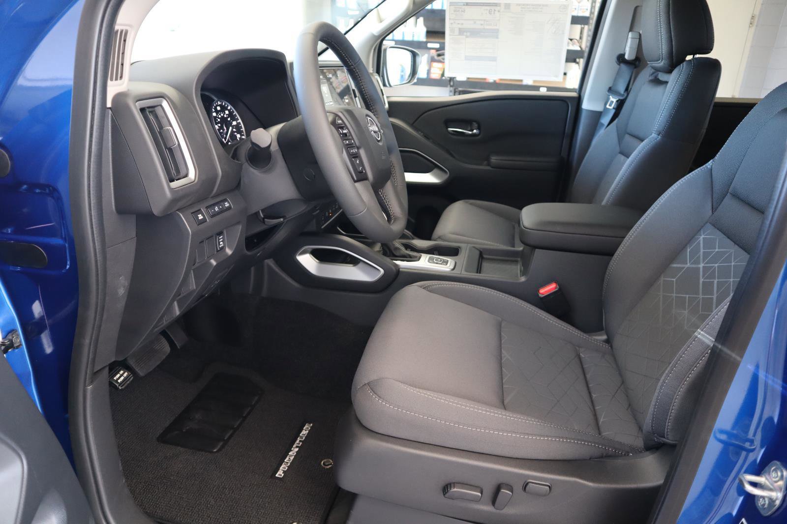 New 2026 Nissan Frontier 4x4 Crew Cab image 19