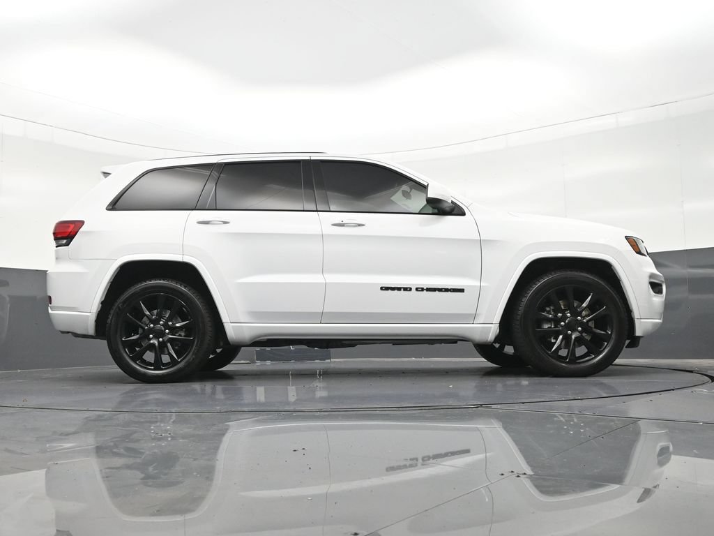 Used 2021 Jeep Grand Cherokee Laredo X RWD image 33