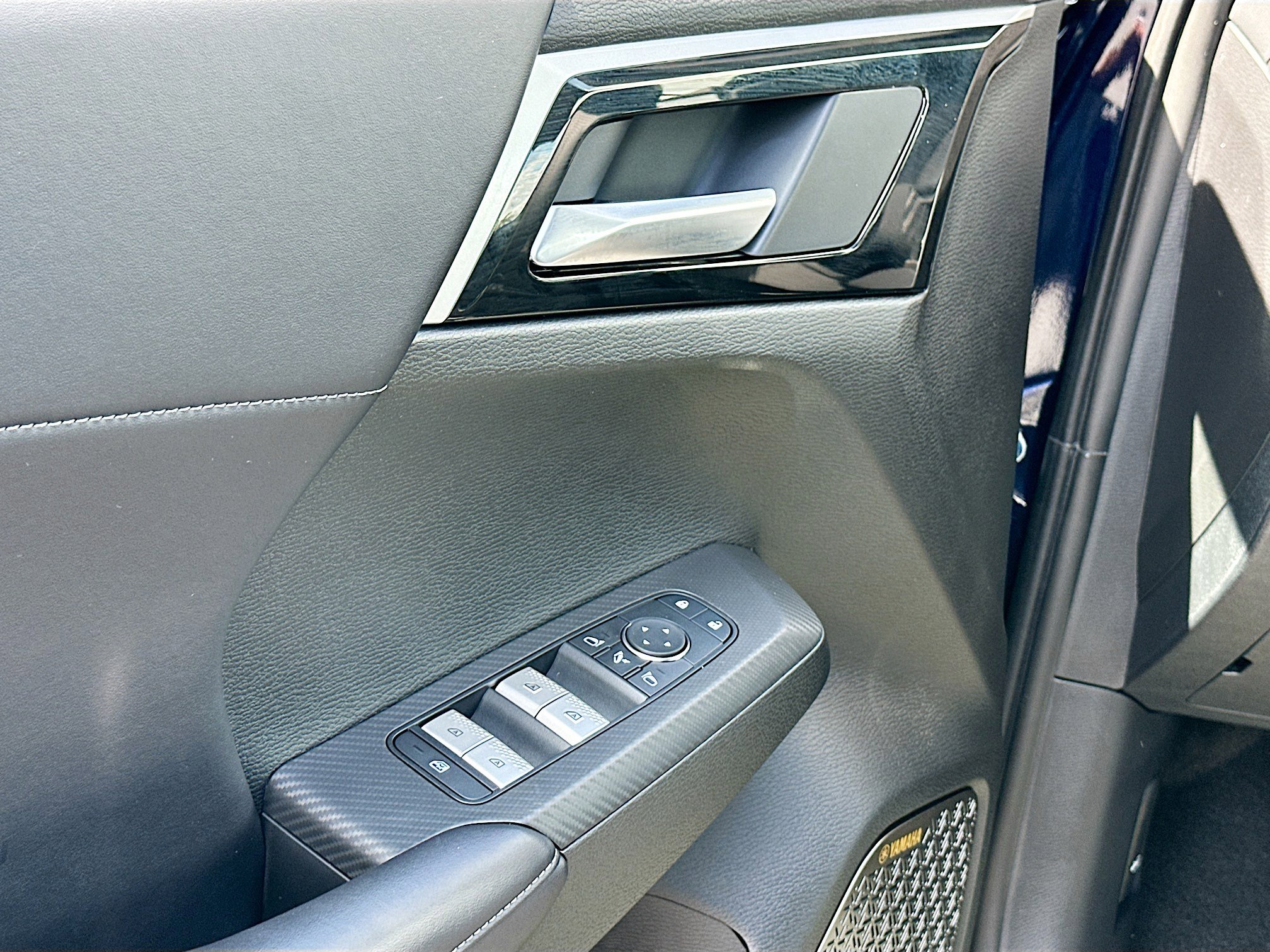 New 2025 Mitsubishi Outlander SE image 13
