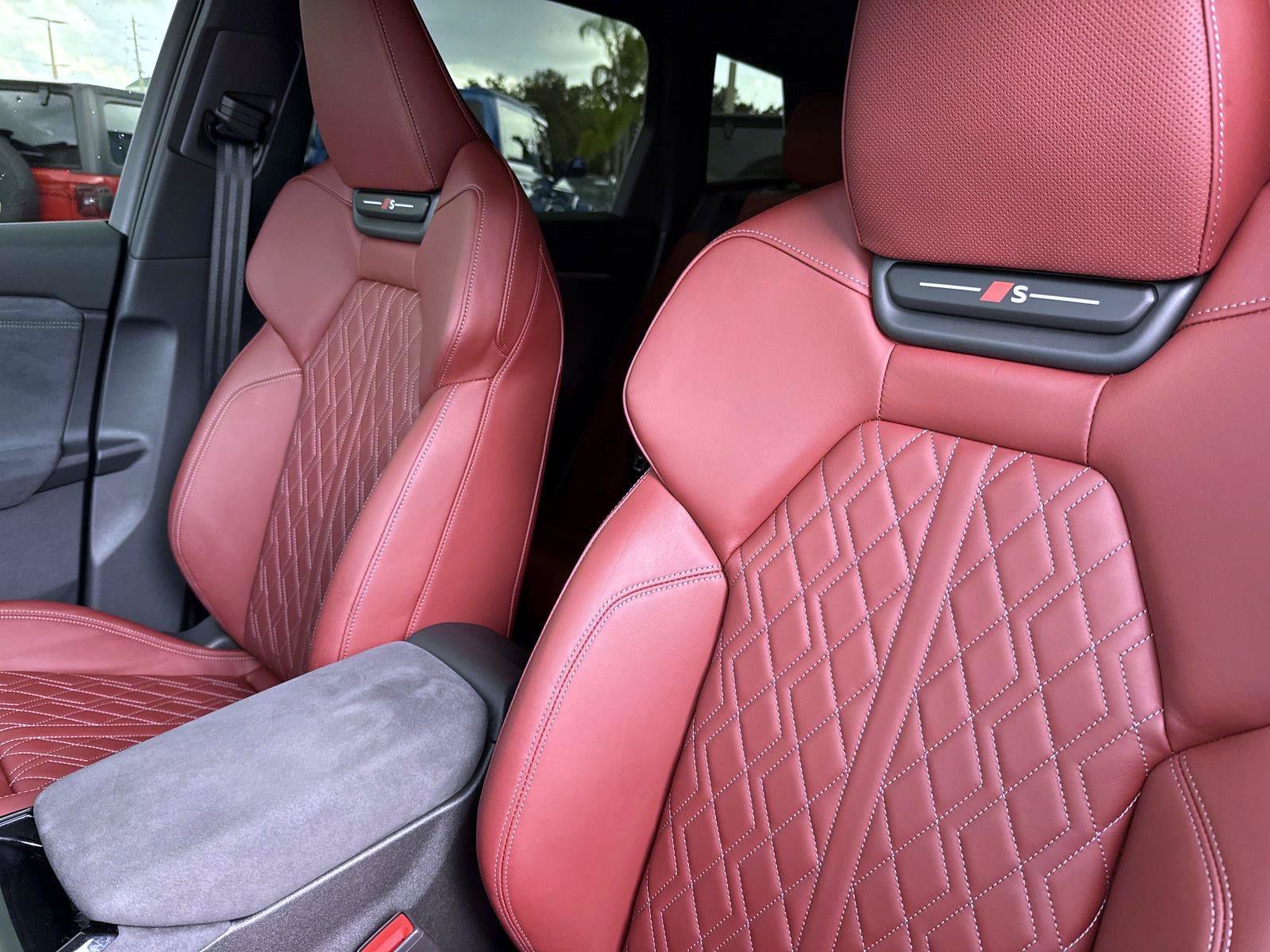 Used 2027 Audi SQ6 e-tron Prestige AWD/4WD image 20