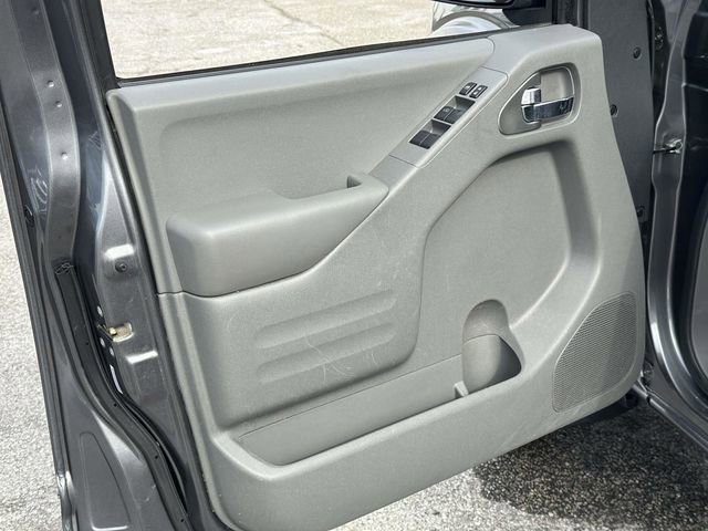 Used 2019 Nissan Frontier SV image 17