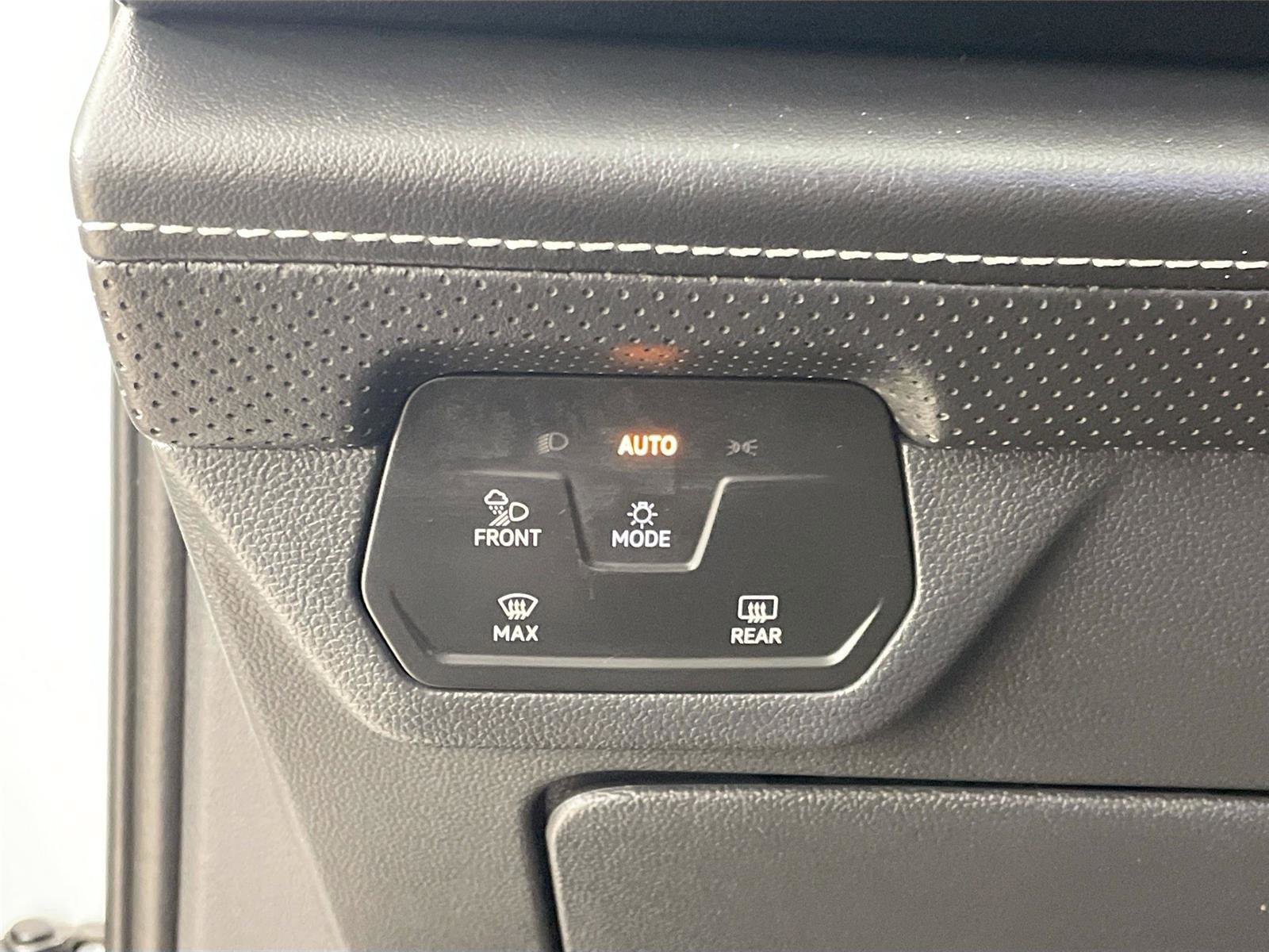 Used 2024 Volkswagen Atlas SE image 10