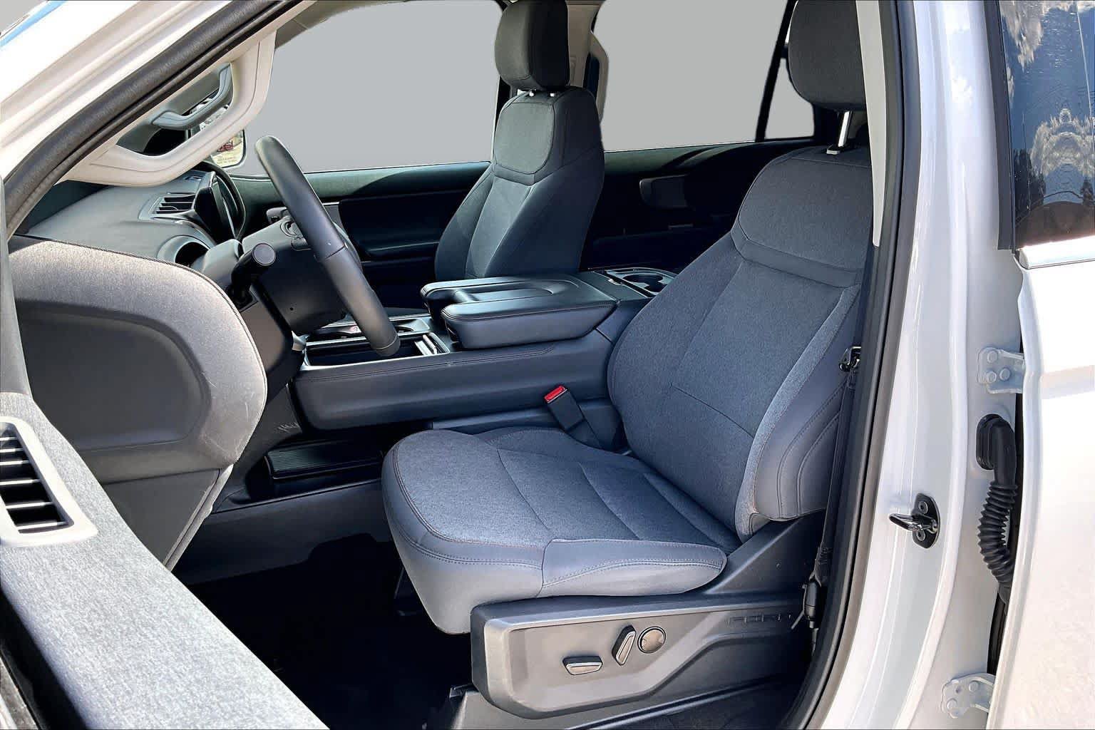 Certified 2025 Ford Expedition Active RWD image 8
