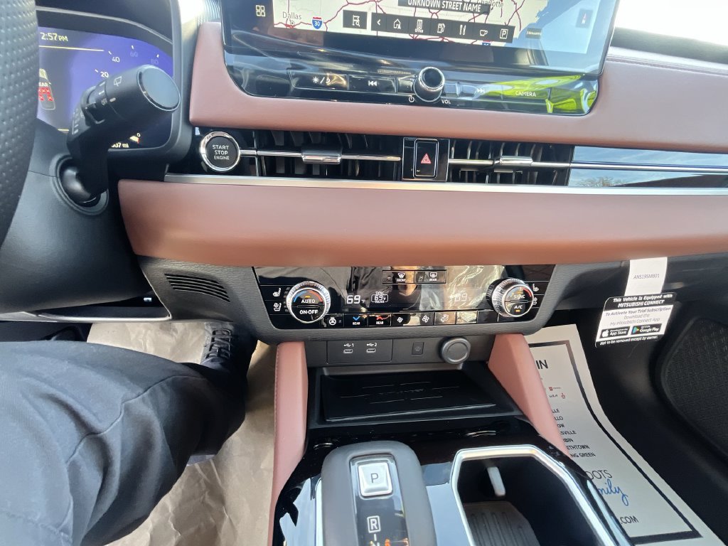 New 2026 Mitsubishi Outlander SEL FWD image 19