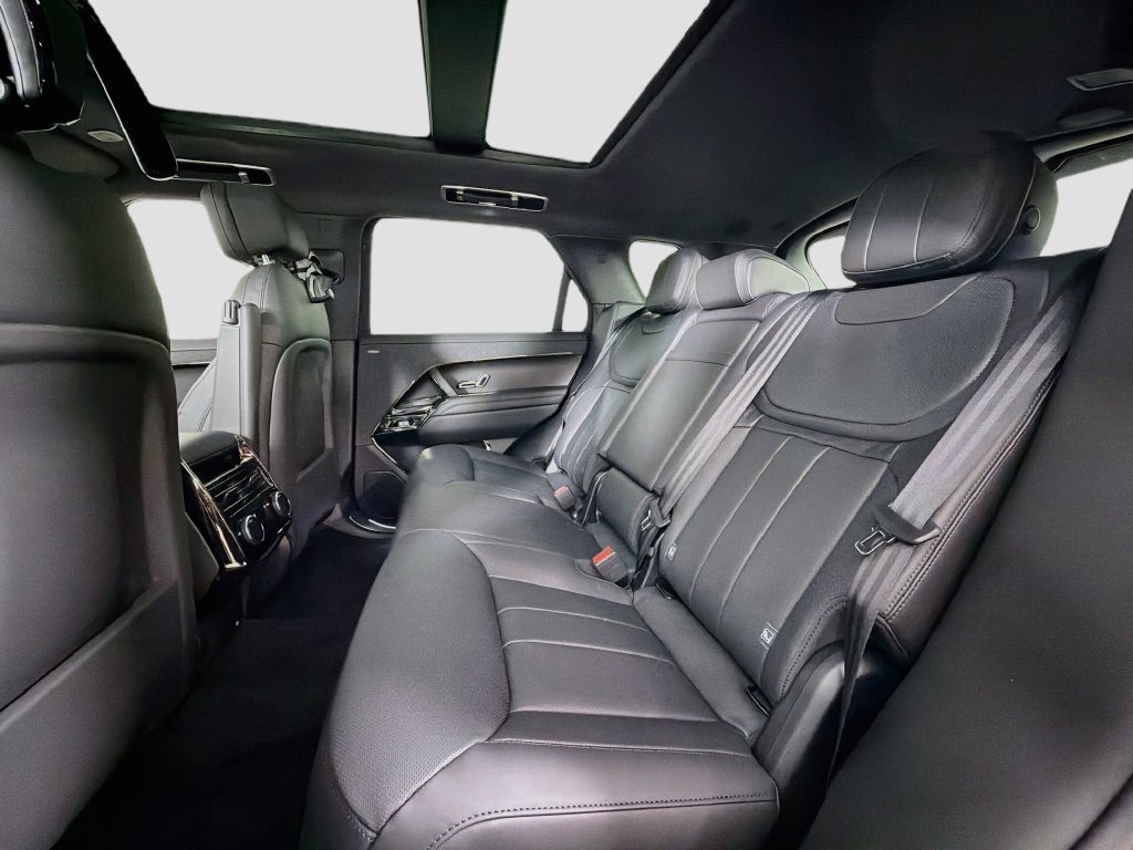 New 2027 Land Rover Range Rover Sport Dynamic SE AWD/4WD image 26