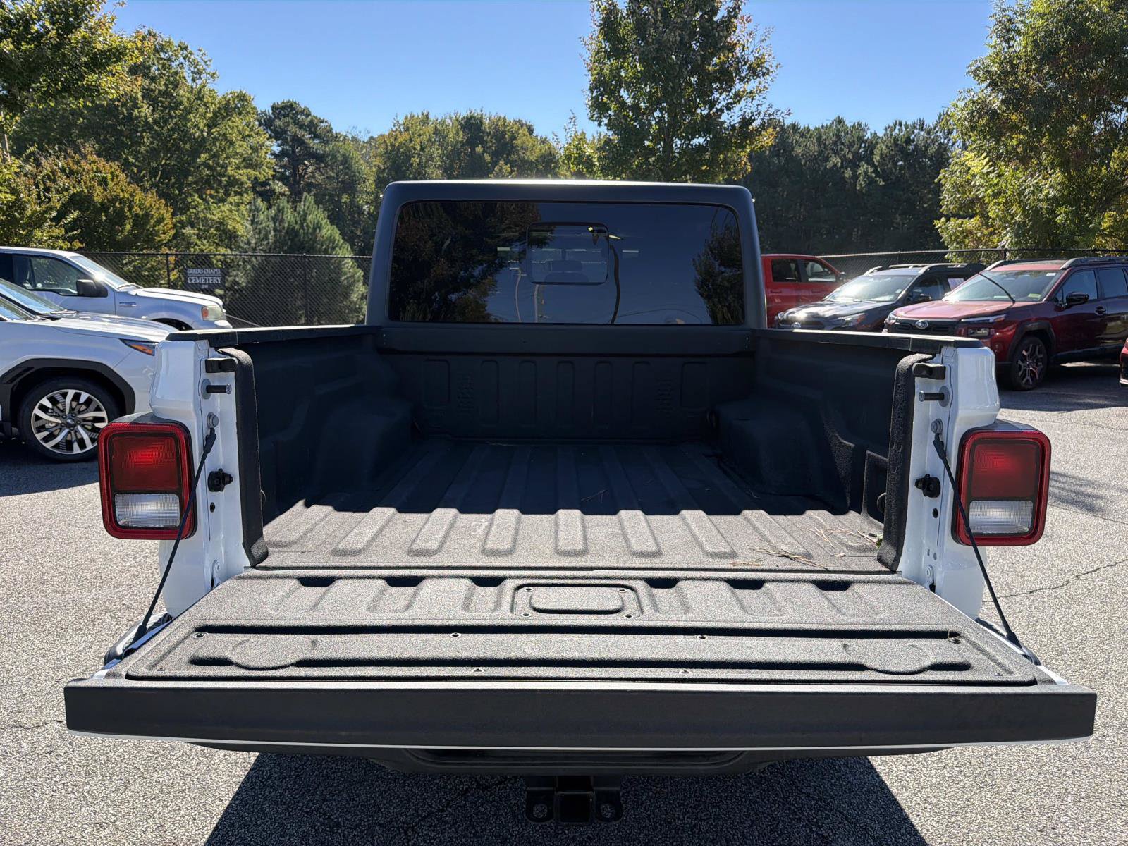 Used 2023 Jeep Gladiator Sport AWD/4WD image 19