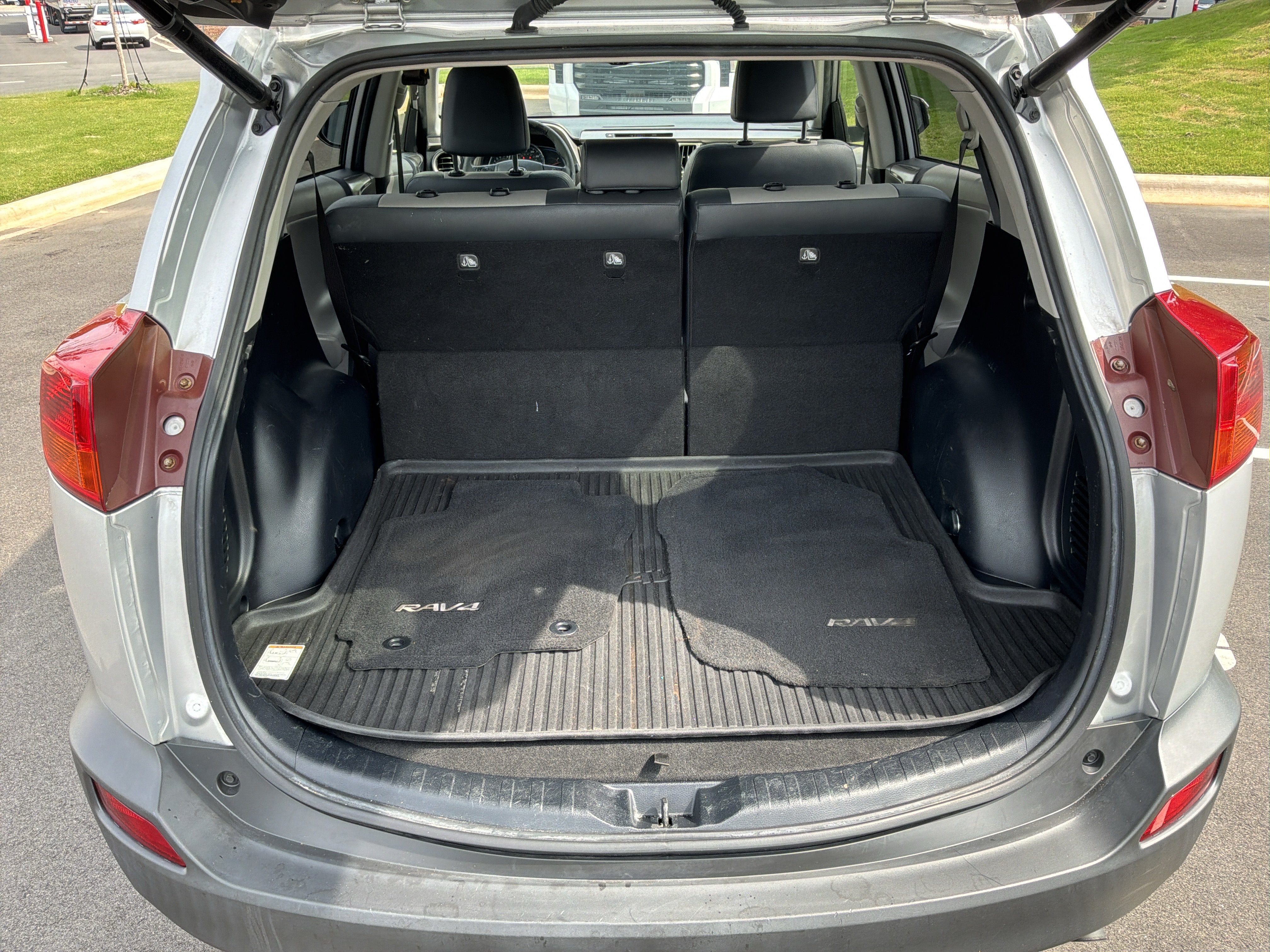 Used 2013 Toyota RAV4 Limited FWD image 30
