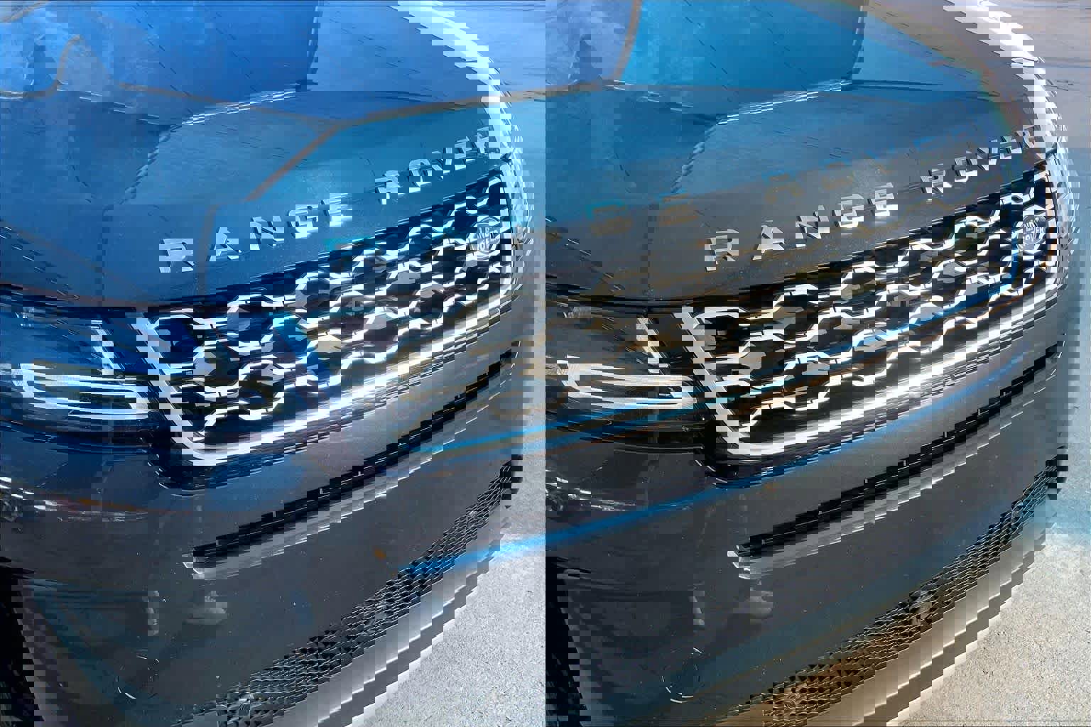 Used 2020 Land Rover Range Rover Evoque SE image 30