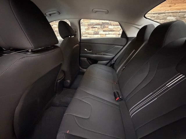 Used 2023 Hyundai Elantra SEL w/ Convenience Package FWD image 30