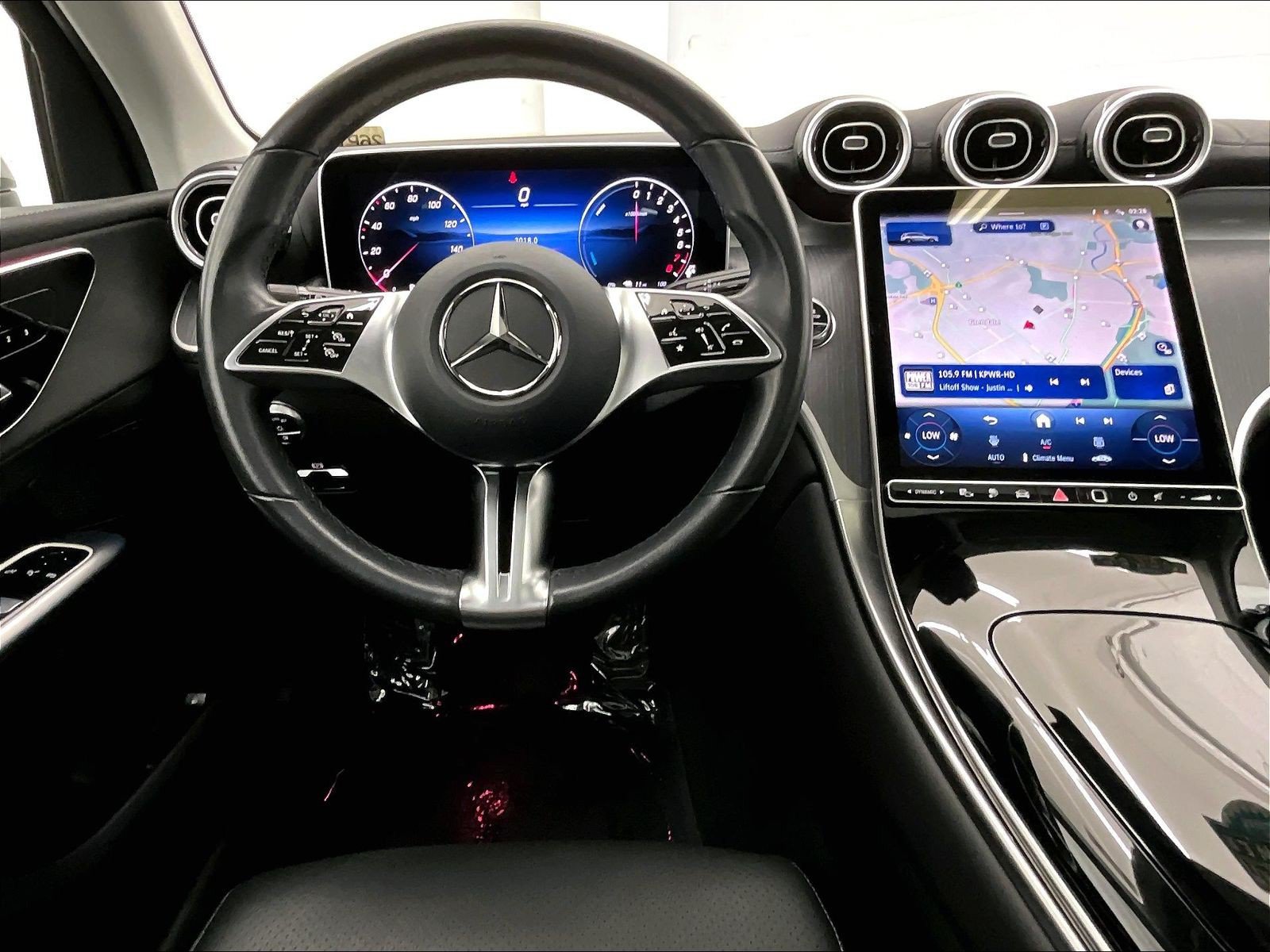 Certified 2025 Mercedes-Benz GLC 350e 4MATIC image 4