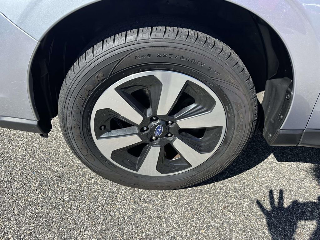 Used 2018 Subaru Forester 2.5i w/ Alloy Wheel Package image 6