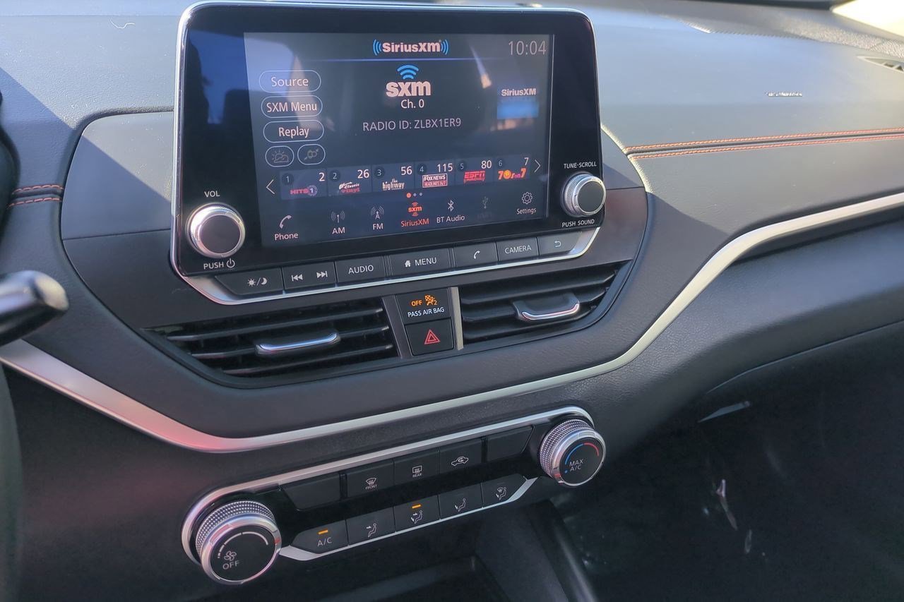 Certified 2022 Nissan Altima 2.5 SR image 16