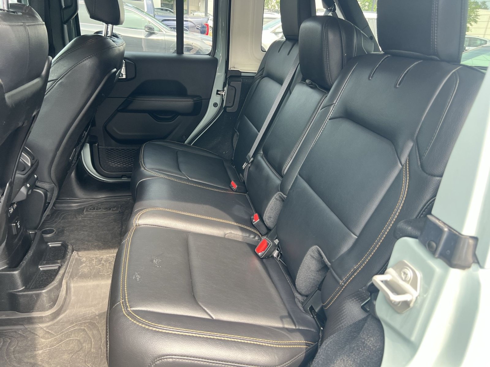 Used 2024 Jeep Wrangler Unlimited Sahara AWD/4WD image 22