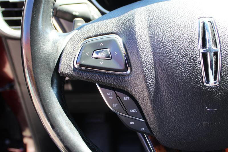 Used 2018 Lincoln MKX Reserve w/ Lincoln MKX Climate Package image 16