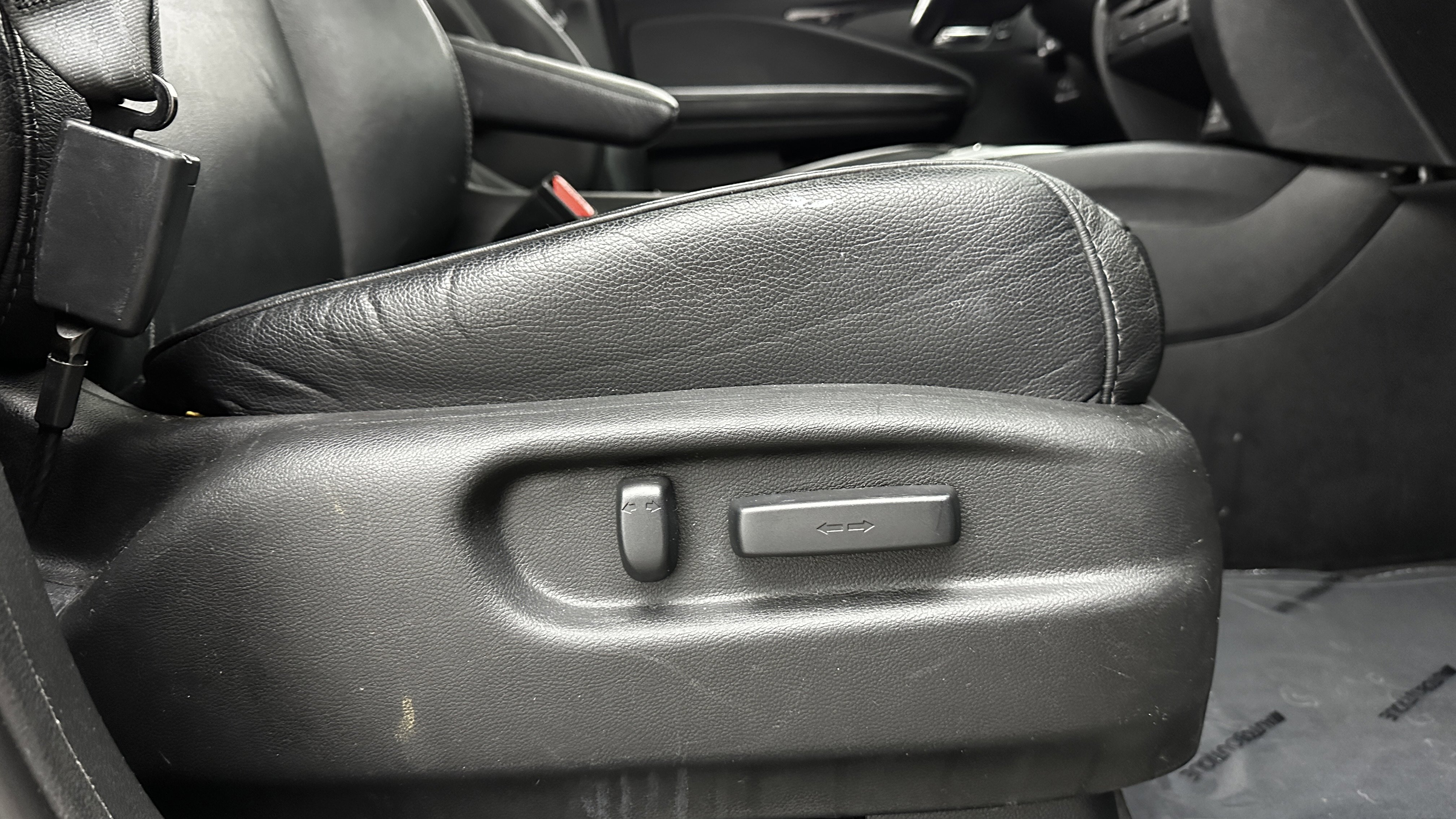 Used 2018 Honda Pilot Touring image 37