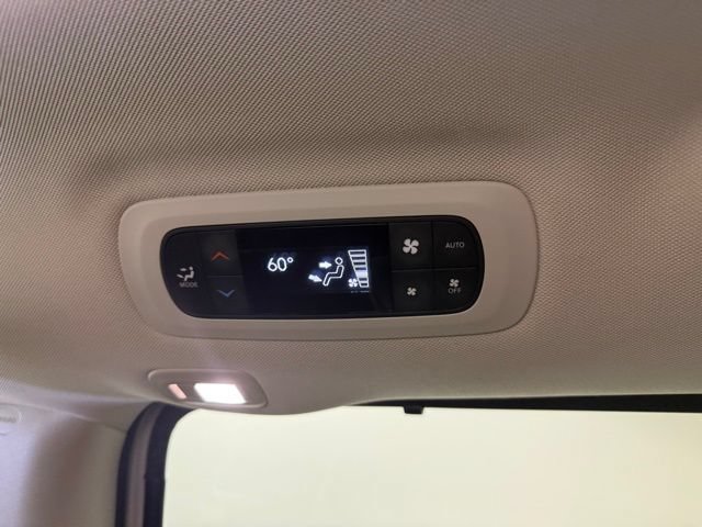 Used 2021 Chrysler Pacifica Limited AWD/4WD image 18