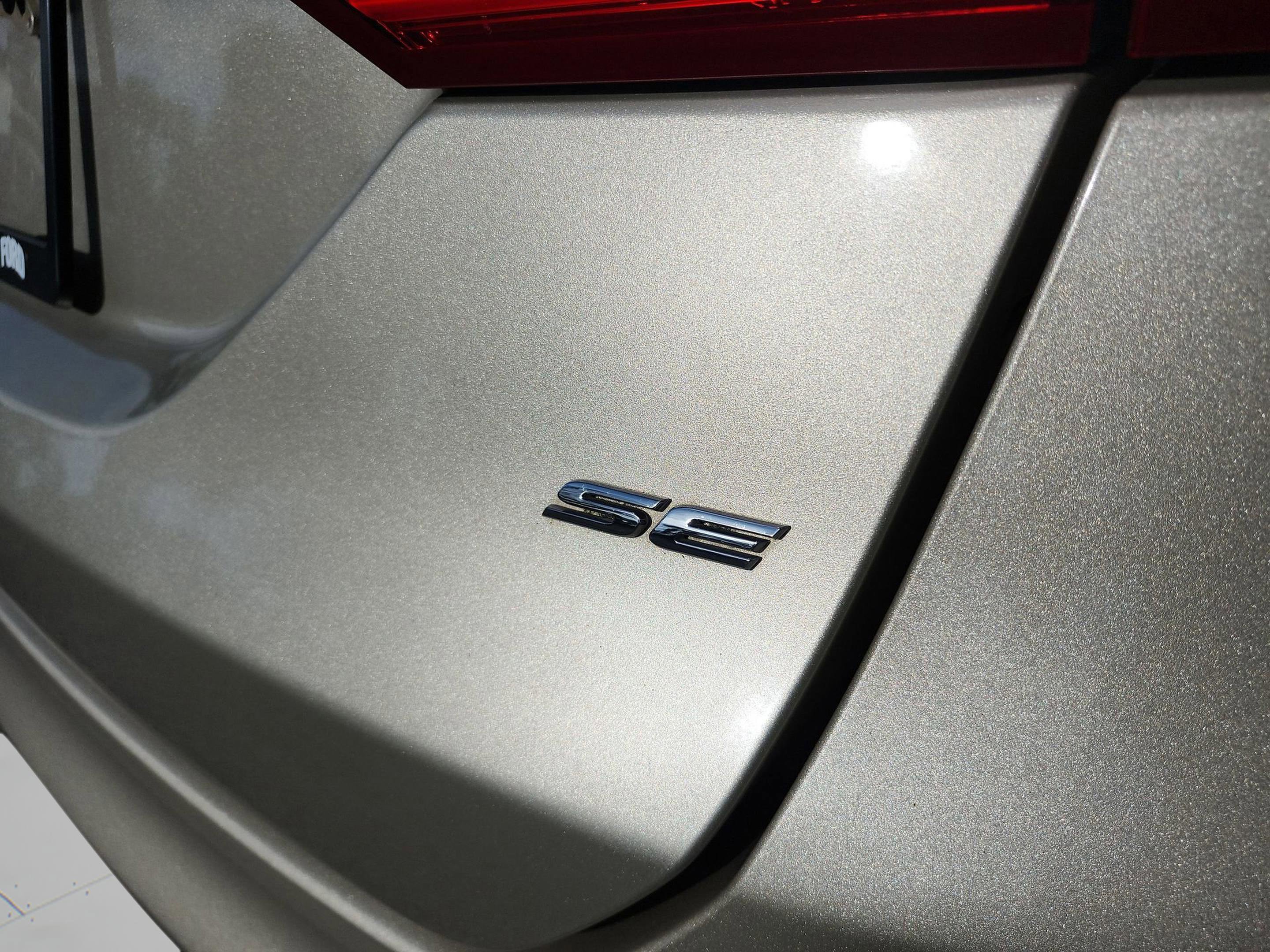 Used 2017 Ford Fusion SE image 23