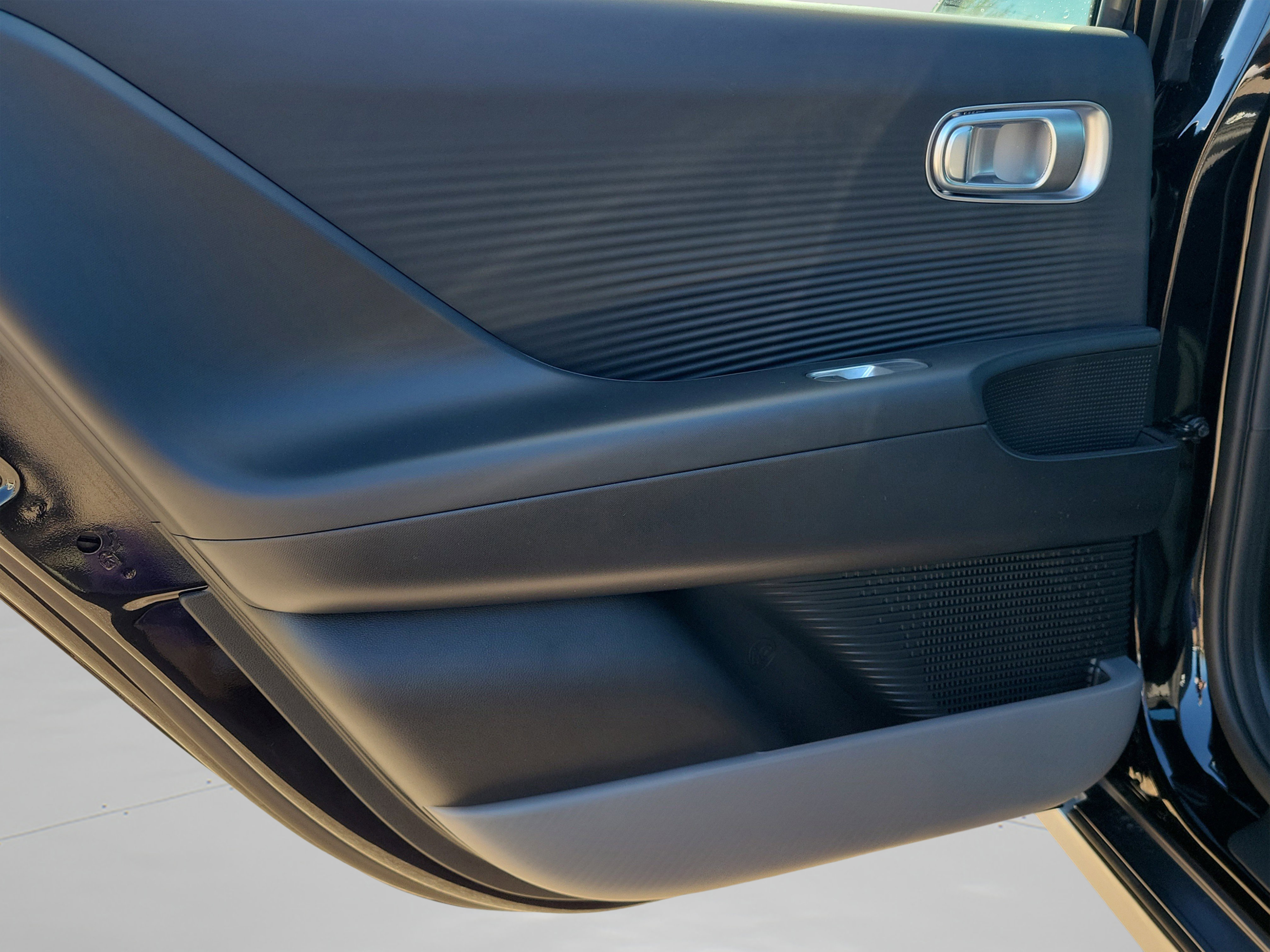 New 2025 Hyundai Ioniq 6 SE image 9