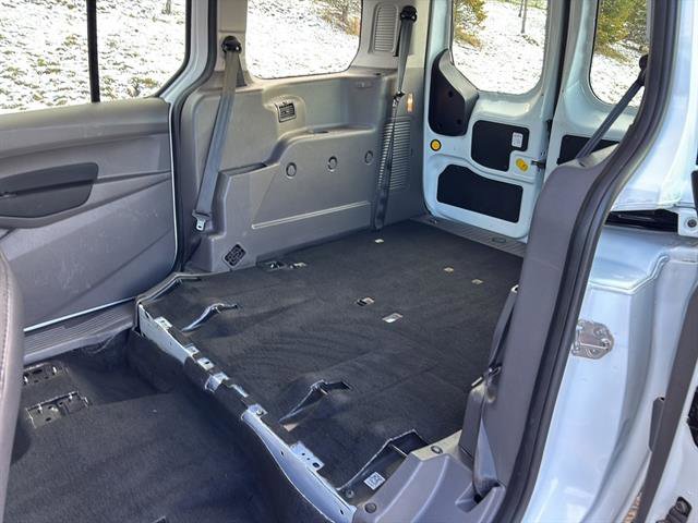 Used 2022 Ford Transit Connect XL image 16
