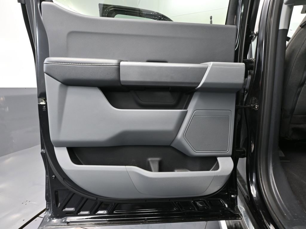 Used 2023 Ford F150 XLT w/ XTR Package image 33