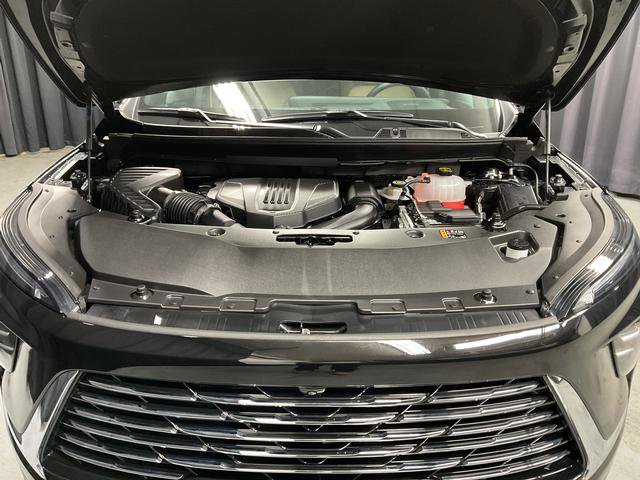 Used 2025 Buick Enclave Preferred w/ LPO, All-Weather Package image 17