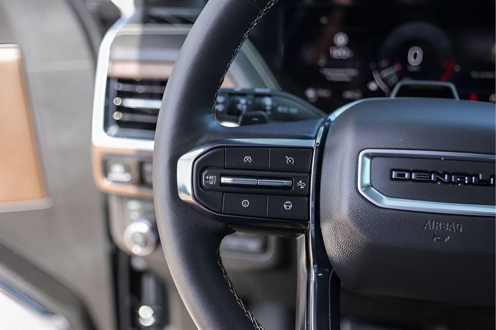 Used 2026 GMC Yukon Denali Ultimate AWD/4WD image 16