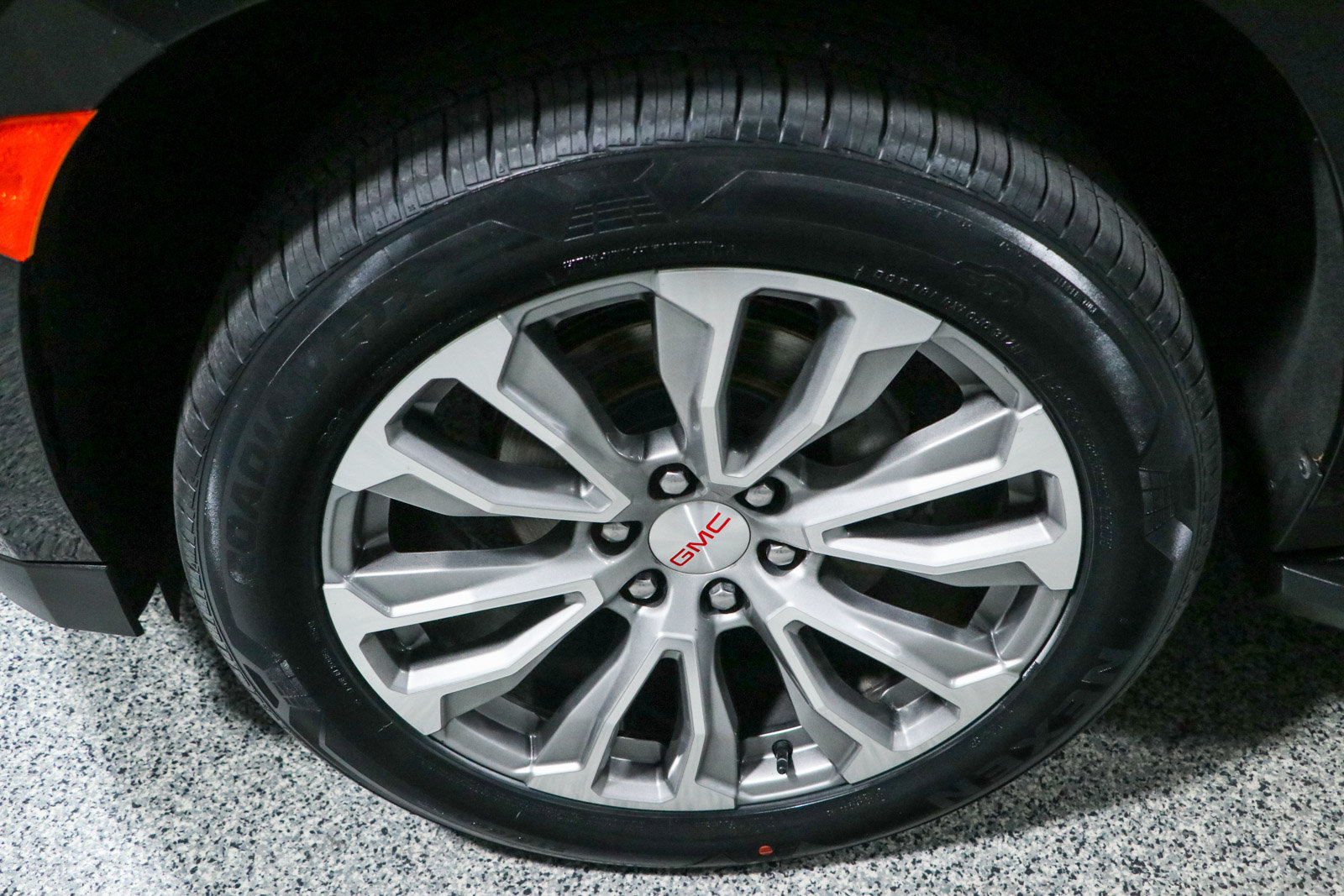 Used 2021 GMC Yukon Denali AWD/4WD image 11
