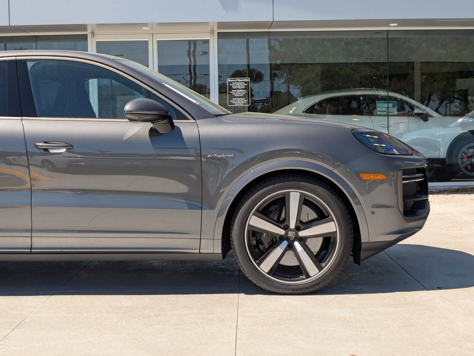 New 2025 Porsche Cayenne Turbo image 11