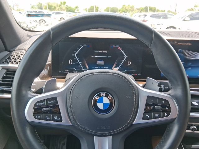 Used 2025 BMW X5 sDrive40i w/ Executive Package RWD image 9