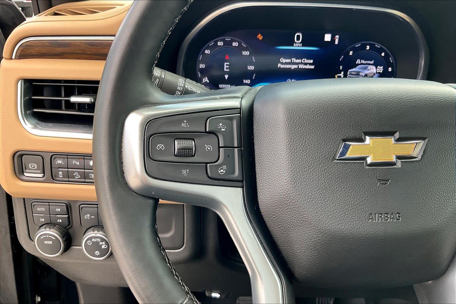 Used 2023 Chevrolet Suburban Premier AWD/4WD image 24