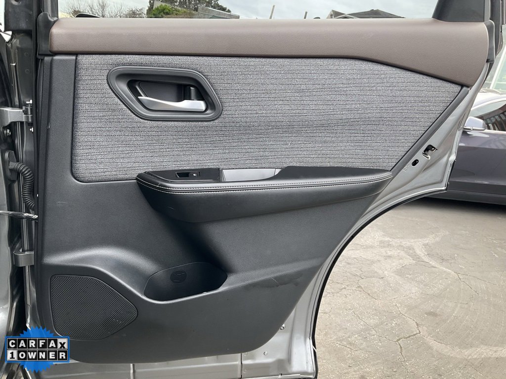 Used 2021 Nissan Rogue SV image 59