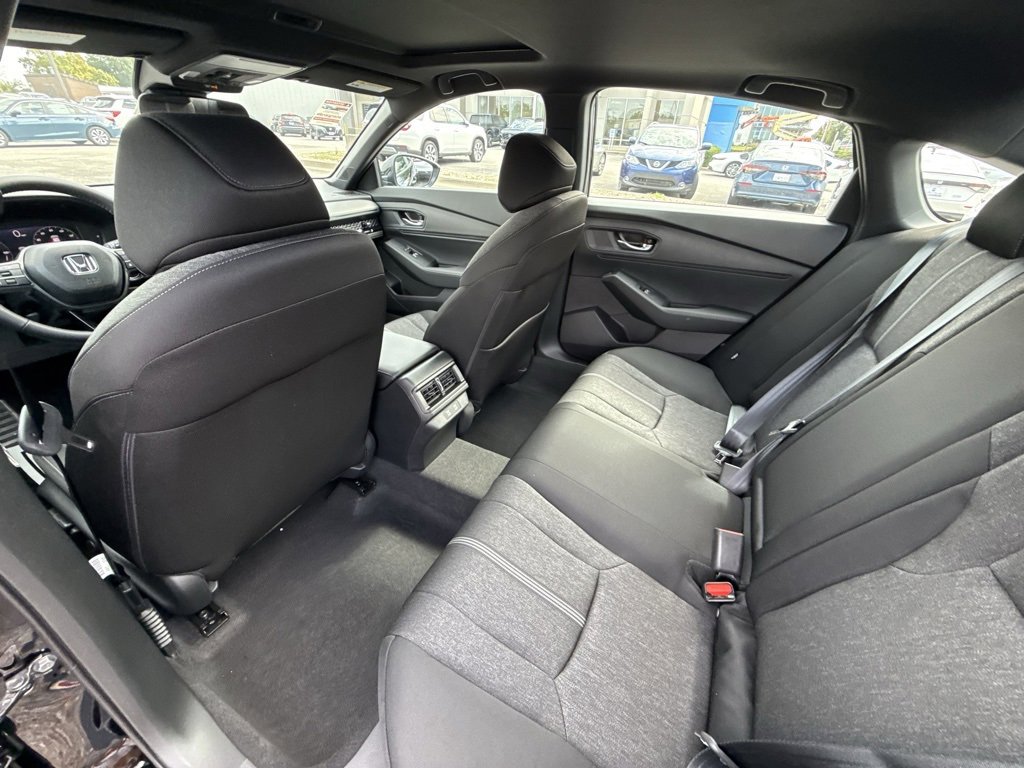 Used 2025 Honda Accord Sport image 29