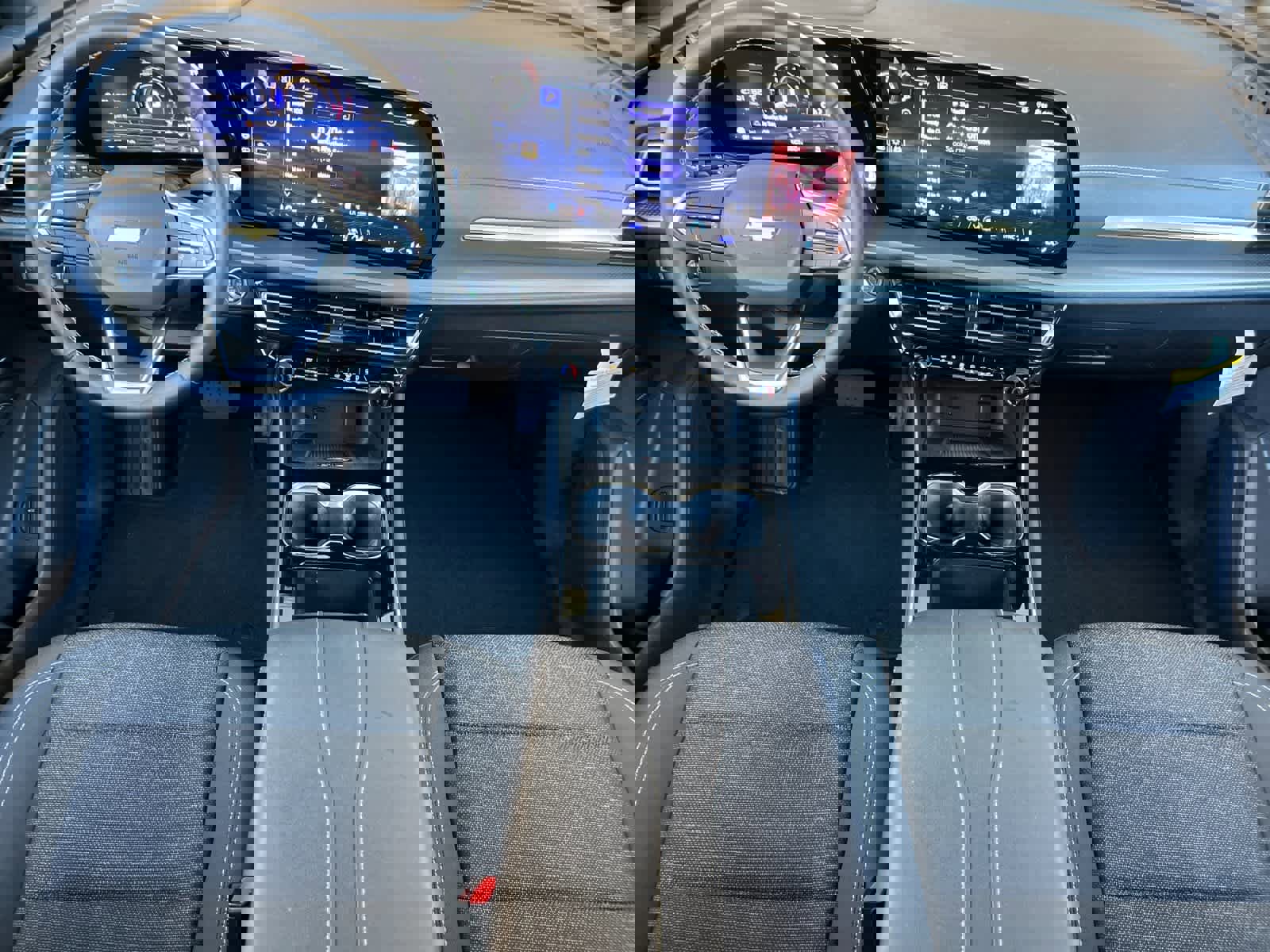 Certified 2025 Chevrolet Traverse LT image 3