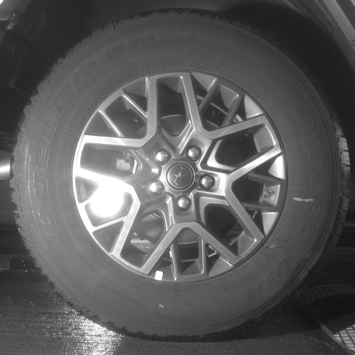 Used 2025 Jeep Wrangler Sahara AWD/4WD image 15