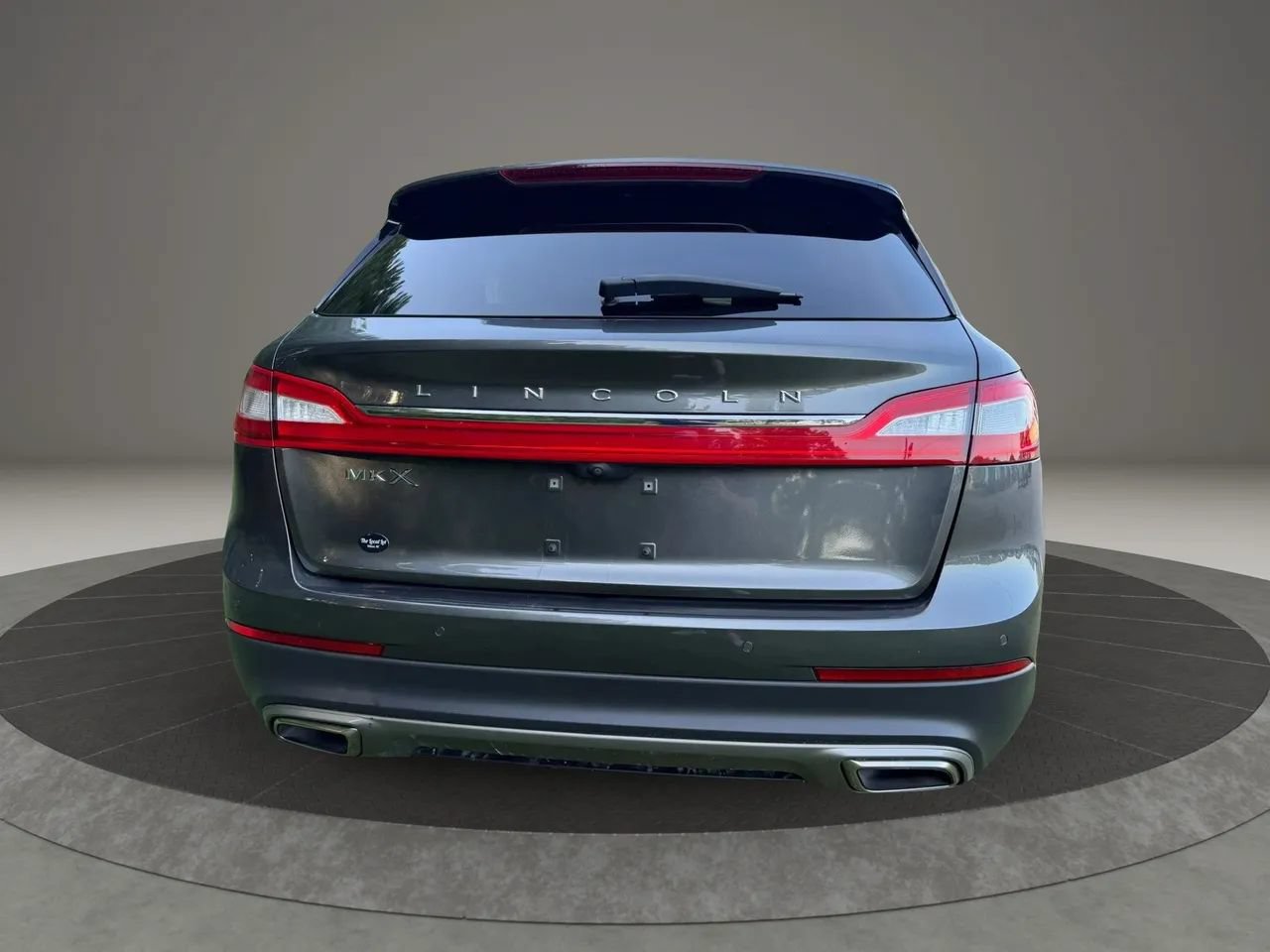 Used 2017 Lincoln MKX Reserve FWD image 4