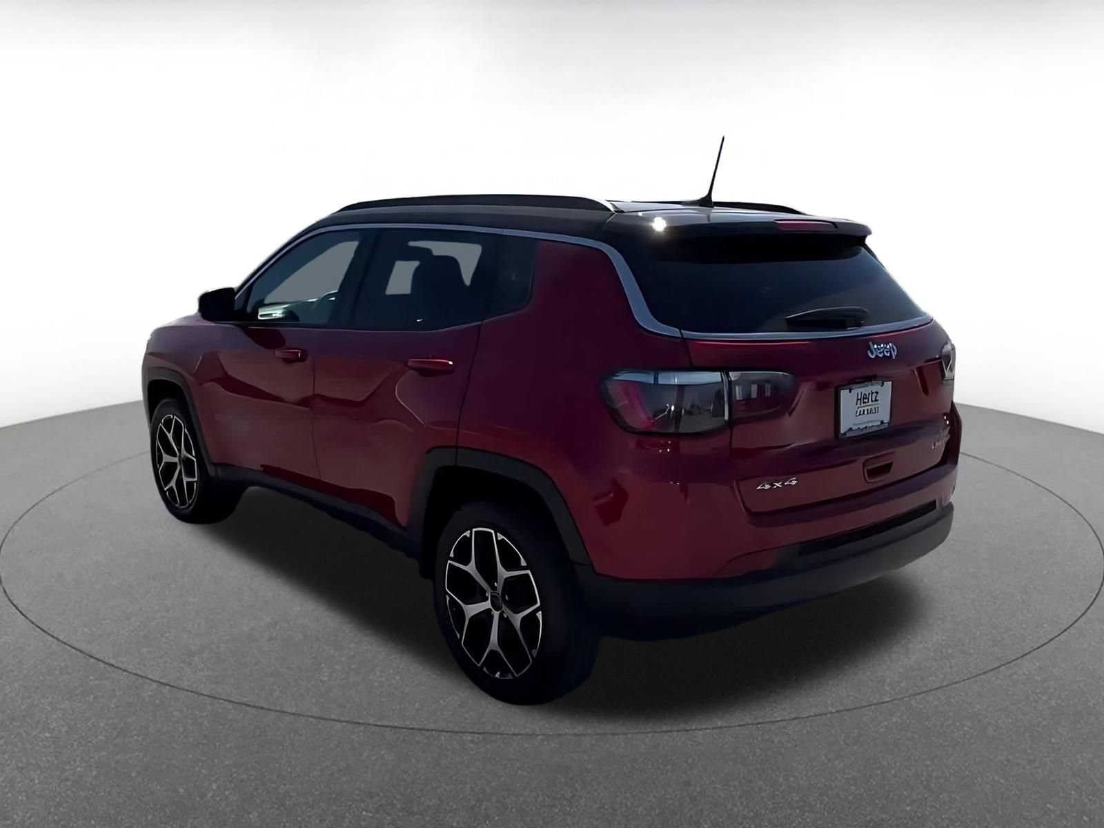 Used 2025 Jeep Compass Limited AWD/4WD image 10