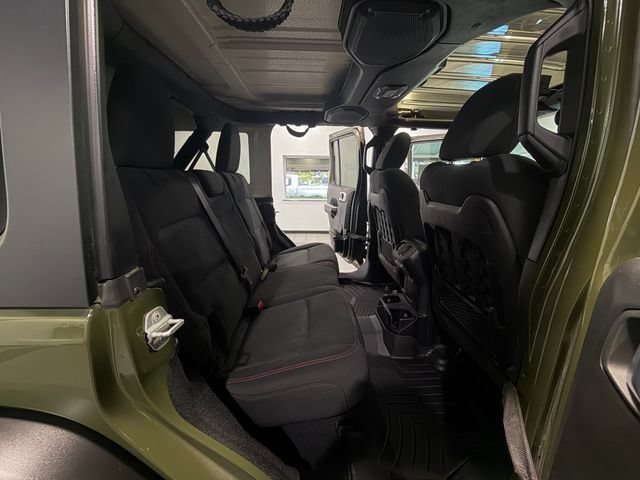 Used 2021 Jeep Wrangler Unlimited Rubicon w/ Cold Weather Group AWD/4WD image 14