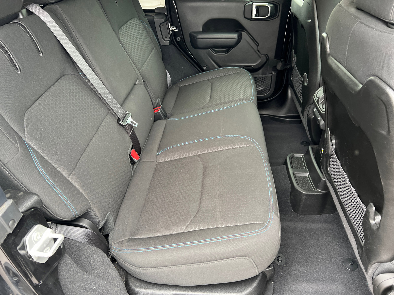 Used 2025 Jeep Wrangler Unlimited Rubicon 4xe w/ Convenience Group image 15