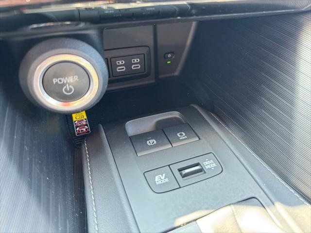 Certified 2024 Toyota Venza XLE AWD/4WD image 54