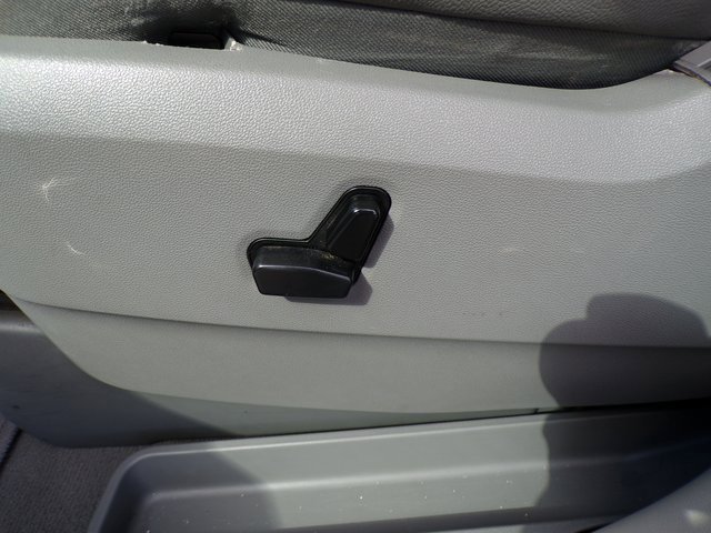 Used 2009 Chrysler Town & Country Touring image 19