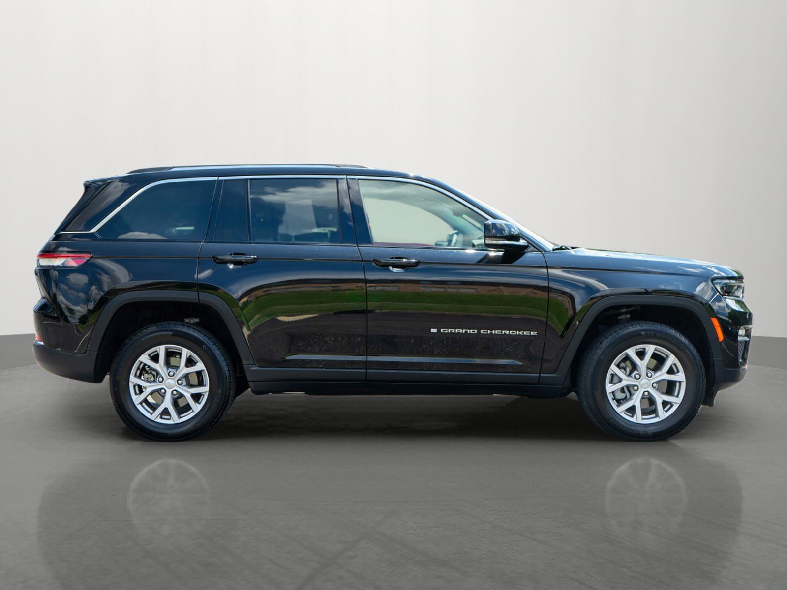 Used 2022 Jeep Grand Cherokee Limited AWD/4WD image 8